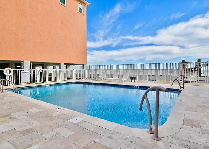 Beachfront - Heated Pool - Free Activities *